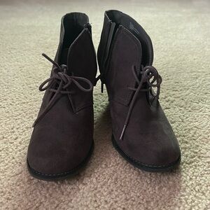 Women’s size 8.5 Ankle Boots Grey